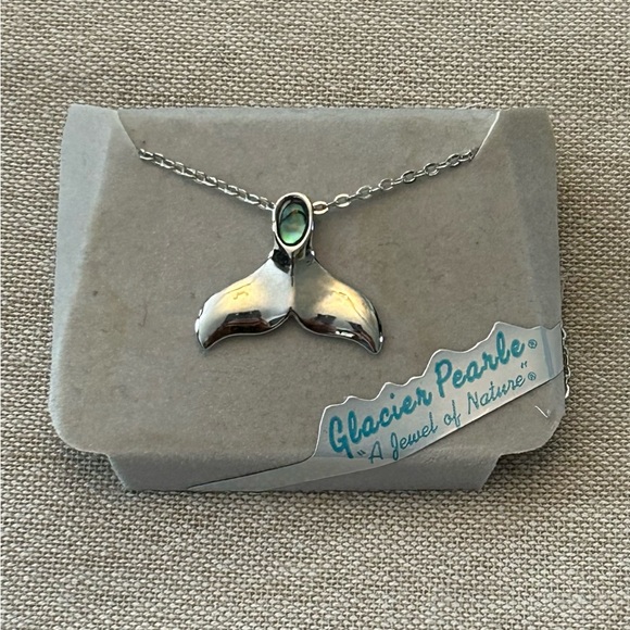 Silver Plated Whale Tail Pendant Necklace NWT - Picture 2 of 10